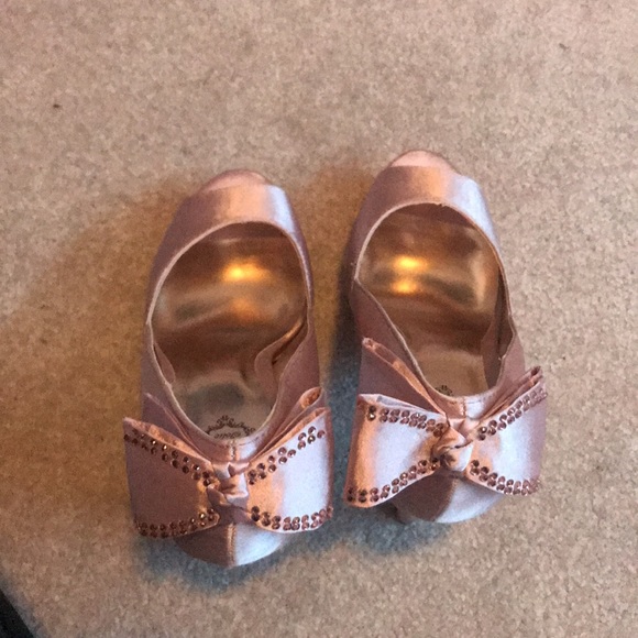 Pink bow heels - Picture 3 of 4